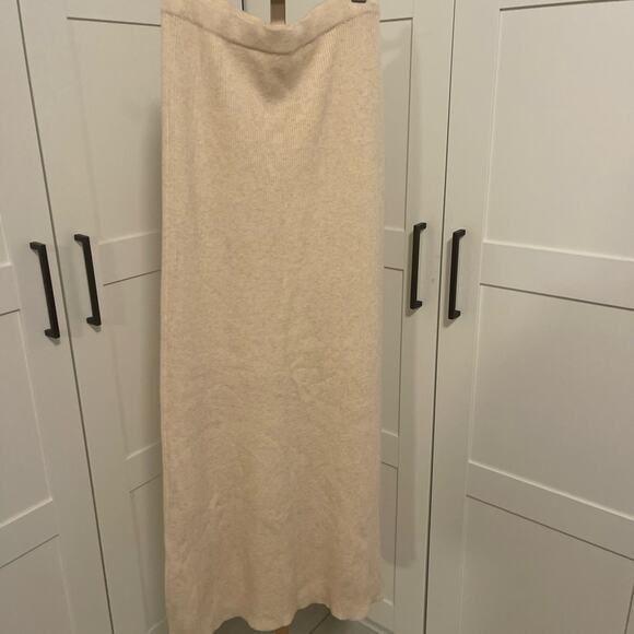 Rue Sophie Cream Sweater Maxi Skirt New Without Tag - Picture 6 of 8
